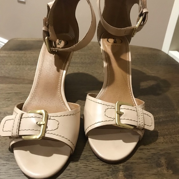 Kelsi Dagger Shoes - 🌸 3/$15 Designer Sandals